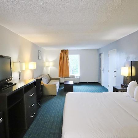 Greenville Inn & Suites Экстерьер фото