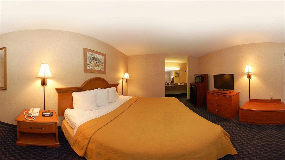 Greenville Inn & Suites Экстерьер фото