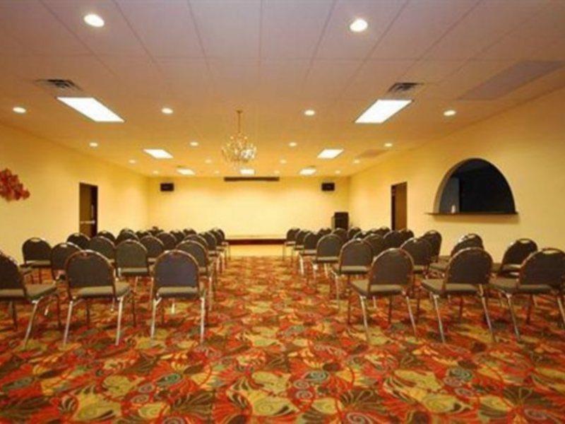 Greenville Inn & Suites Бизнес фото