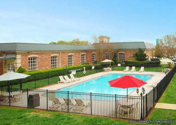 Greenville Inn & Suites Удобства фото